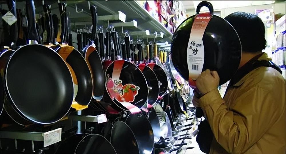 回顾毒铁锅遭央视曝光把美食变成毒药大家应提高警惕