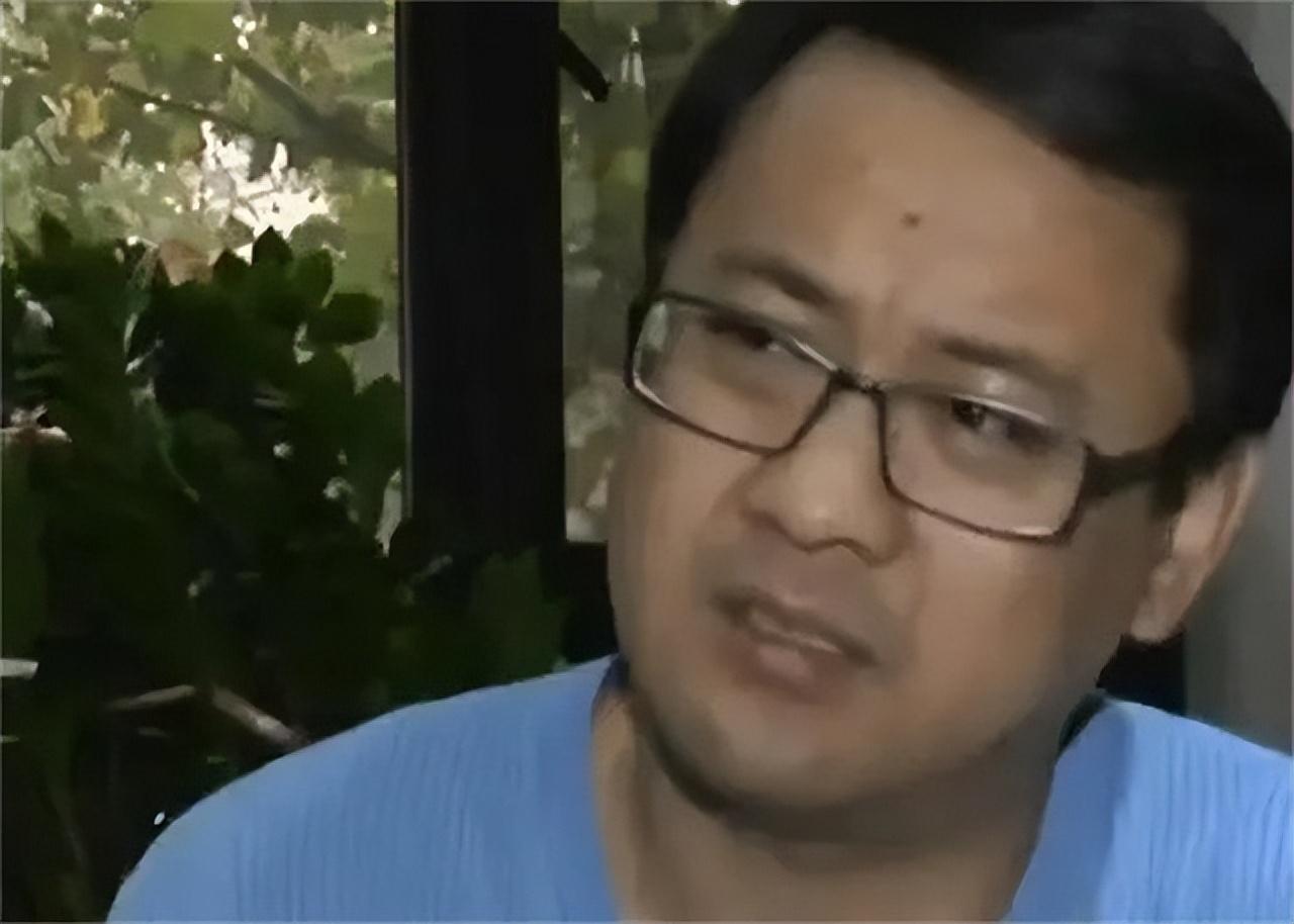 1979年,李巧林刚从师范院校毕业,在亲戚介绍下,结识了年龄相仿的阎宏