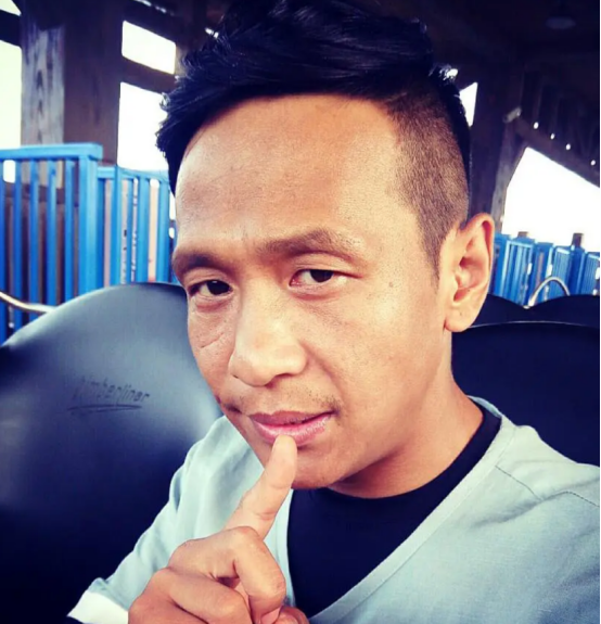 回顾再婚娶了粉丝王雪生下一对龙凤胎宋小宝的生活幸福吗