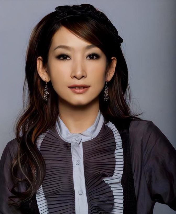 回顾秦海璐帮丧子丧夫的婆婆走出伤痛以后我就是您的亲女儿