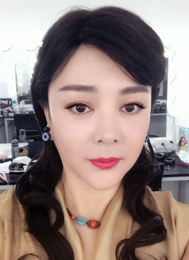 梁丽先后出演了《水浒传》,《惹是生非》,《神医喜来乐》等等诸多大剧