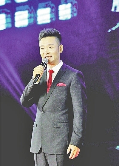 回顾刘和刚父母借钱供他上学红了不忘本在北京租田让爸妈种