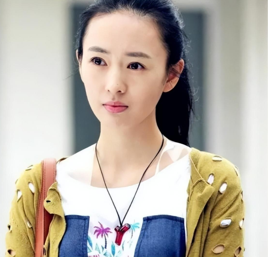 回顾童瑶在好的年纪嫁给大17岁富商王冉婚后家庭事业两头旺