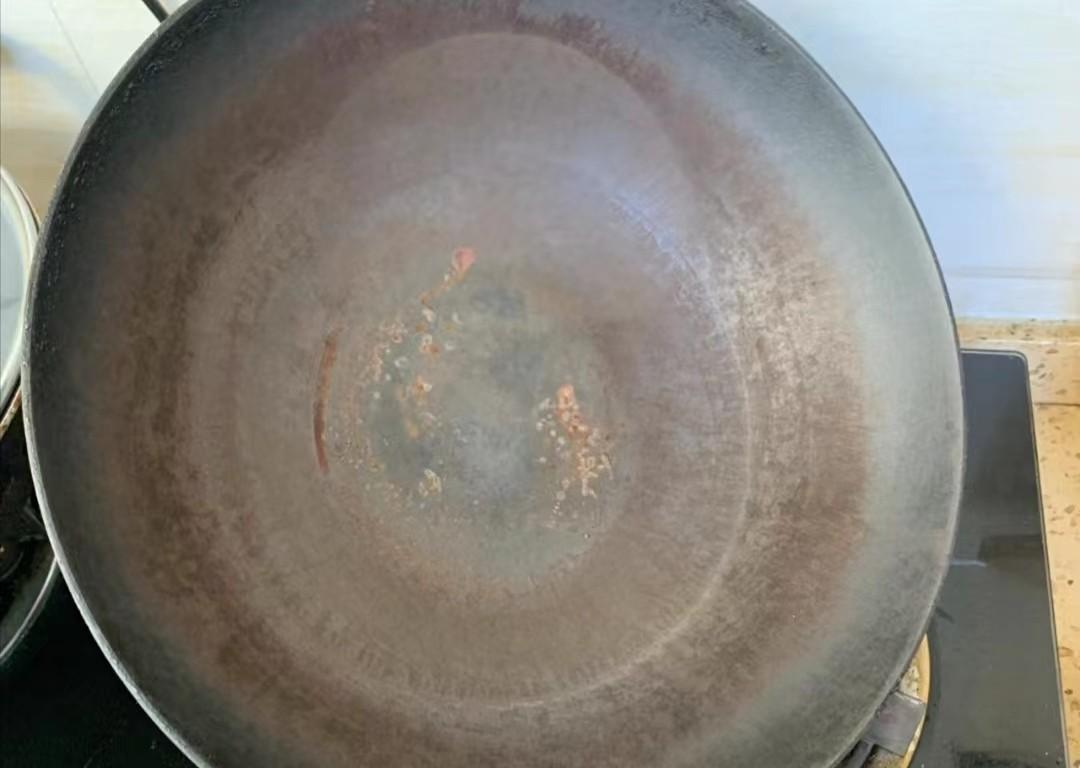 回顾毒铁锅遭央视曝光把美食变成毒药大家应提高警惕