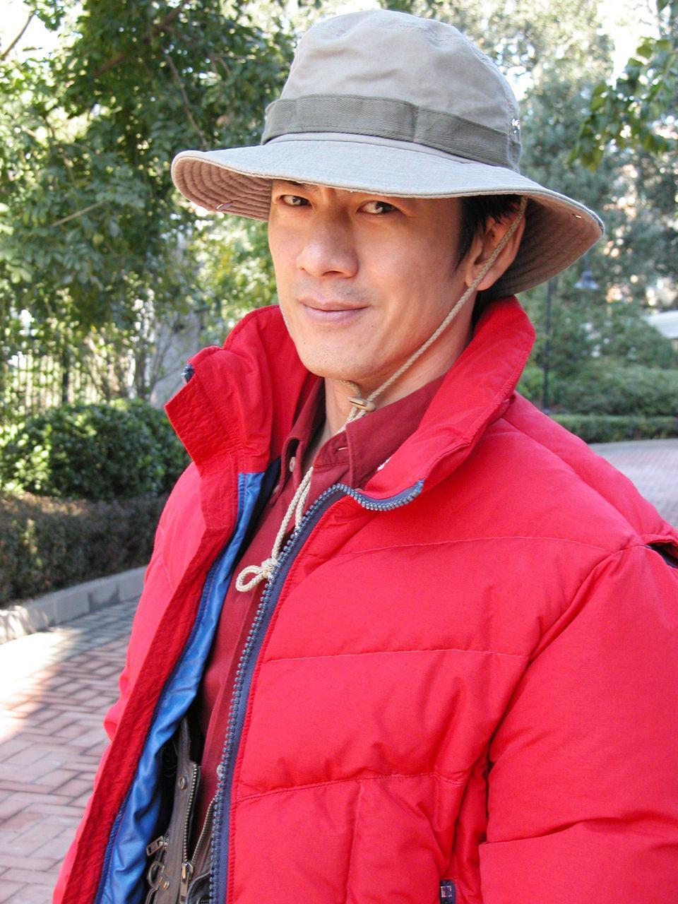 回顾任天野8岁被母亲抛弃父亲再婚娶小15岁娇妻后继母是我亲妈