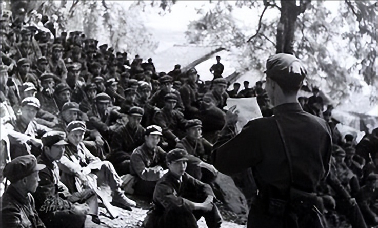 张万年一生在为党的革命奋斗不论是冲锋还是坐镇坚决一往直前