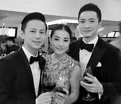 然而,刘璇不在乎这些,在经济上对王弢没有任何要求.