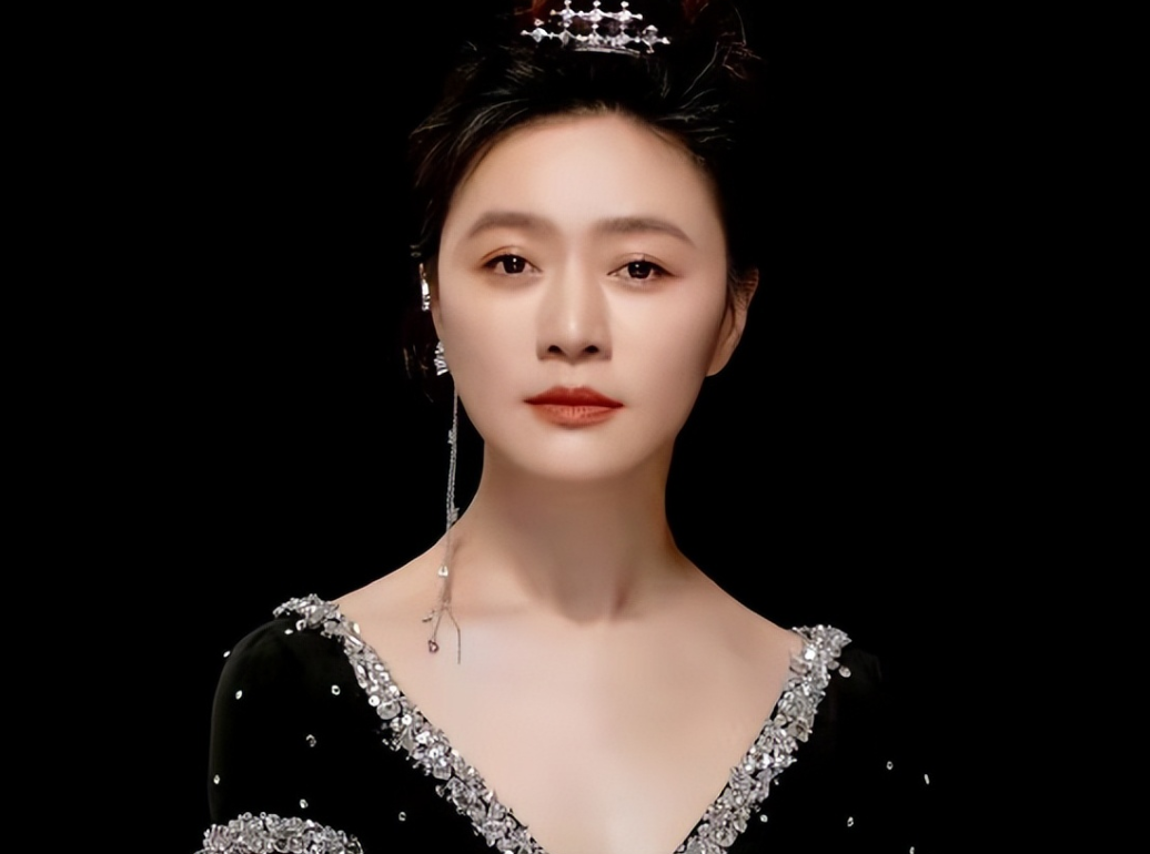 回顾田海蓉丧母又丧夫一人撑起两个家让孀居父亲老有所依