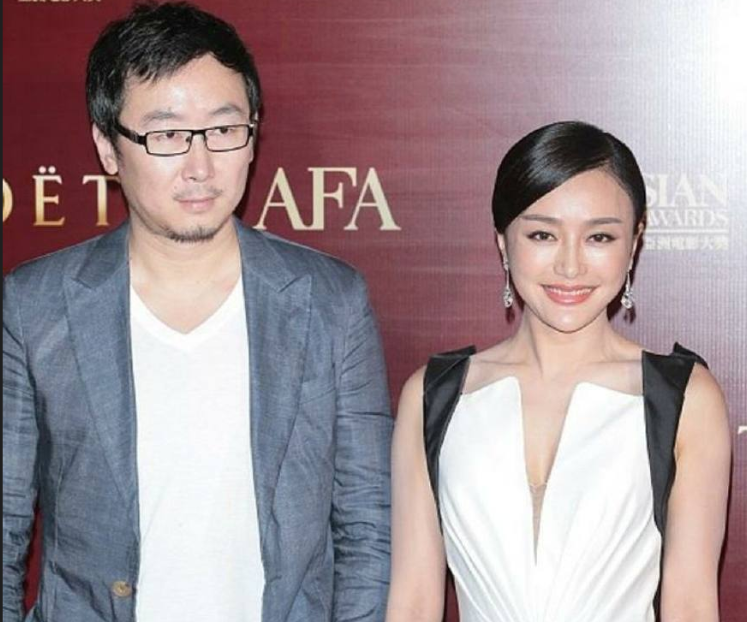 于是就有了《寻枪》,这部作品被选入了威尼斯电影节竞赛单元,陆川因此