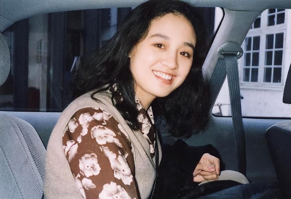 红过巩俐的演员伍宇娟被前夫错信儿子身世如今58岁单身生活
