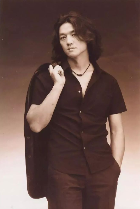 回顾32岁的海哈金喜嫁二婚李亚鹏为妻将继女当闺蜜