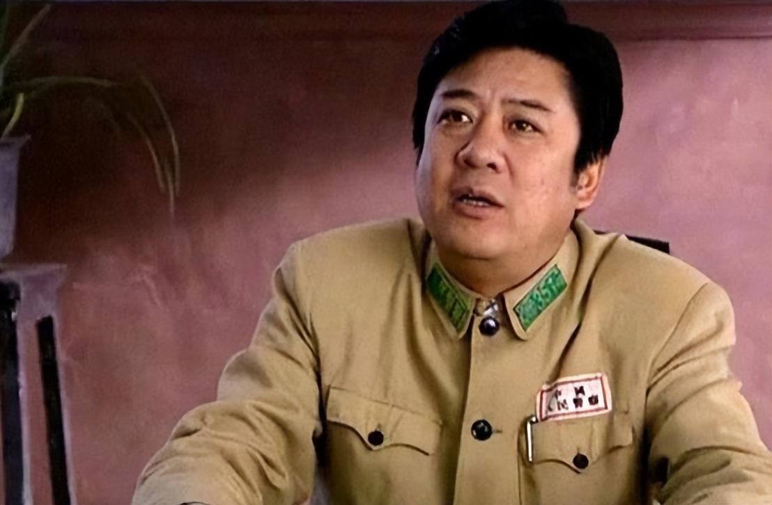 回顾张潮爱情婚姻都有泪再婚娶小20岁妻子54岁才与女儿和解