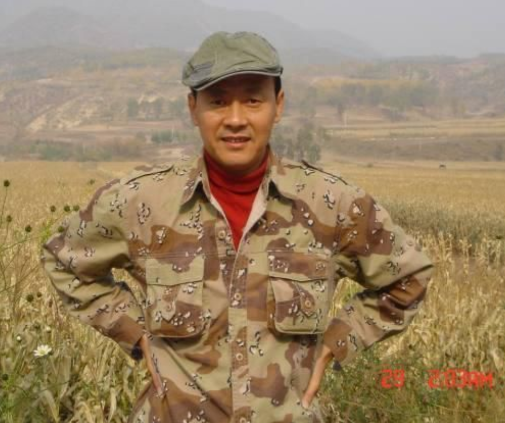 回顾演员侯天来与妻子双向奔赴37年65岁再翻红今幸福美满