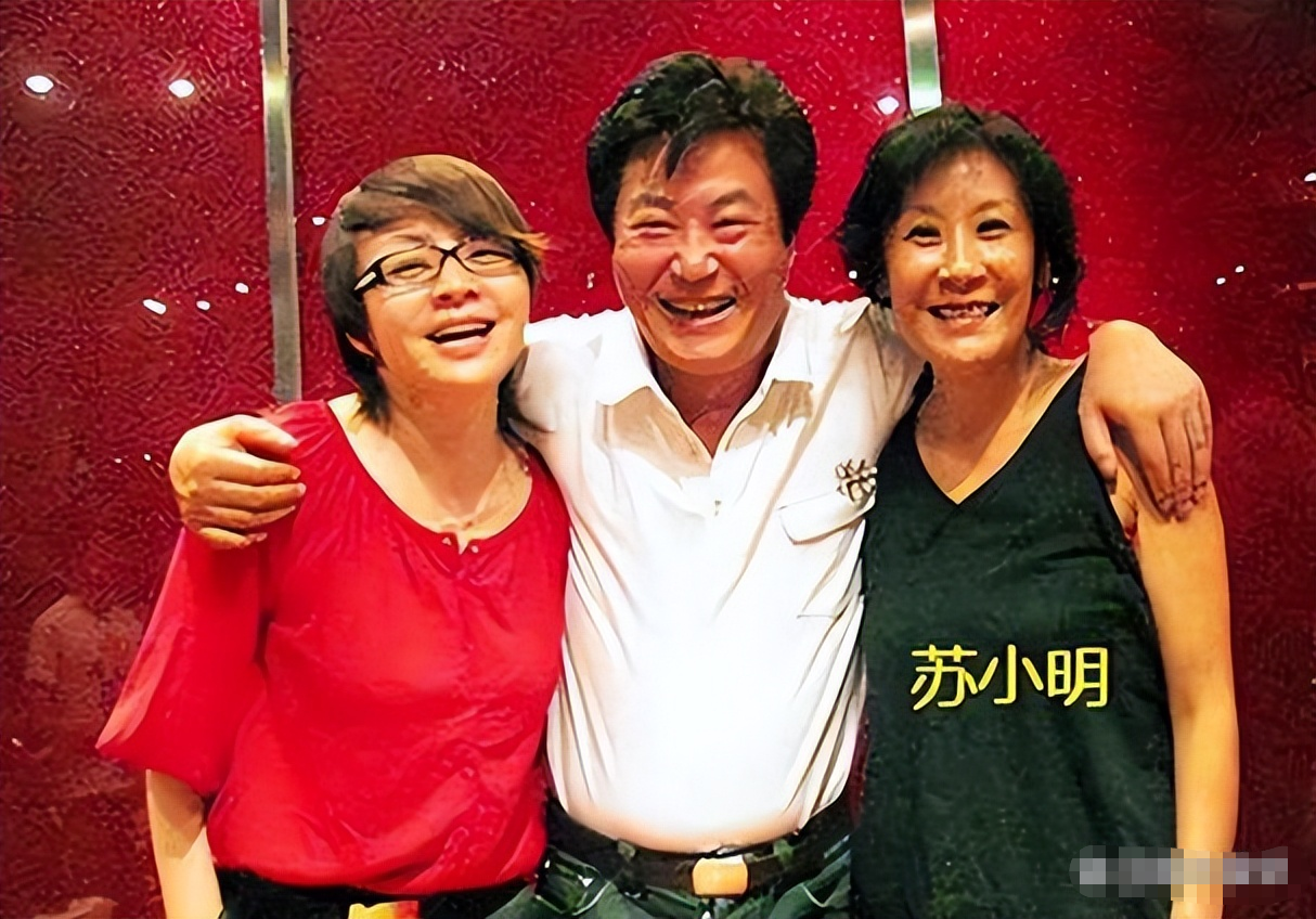 回顾苏小明成名后与前夫离婚出国后加入法国国籍现回国当演员