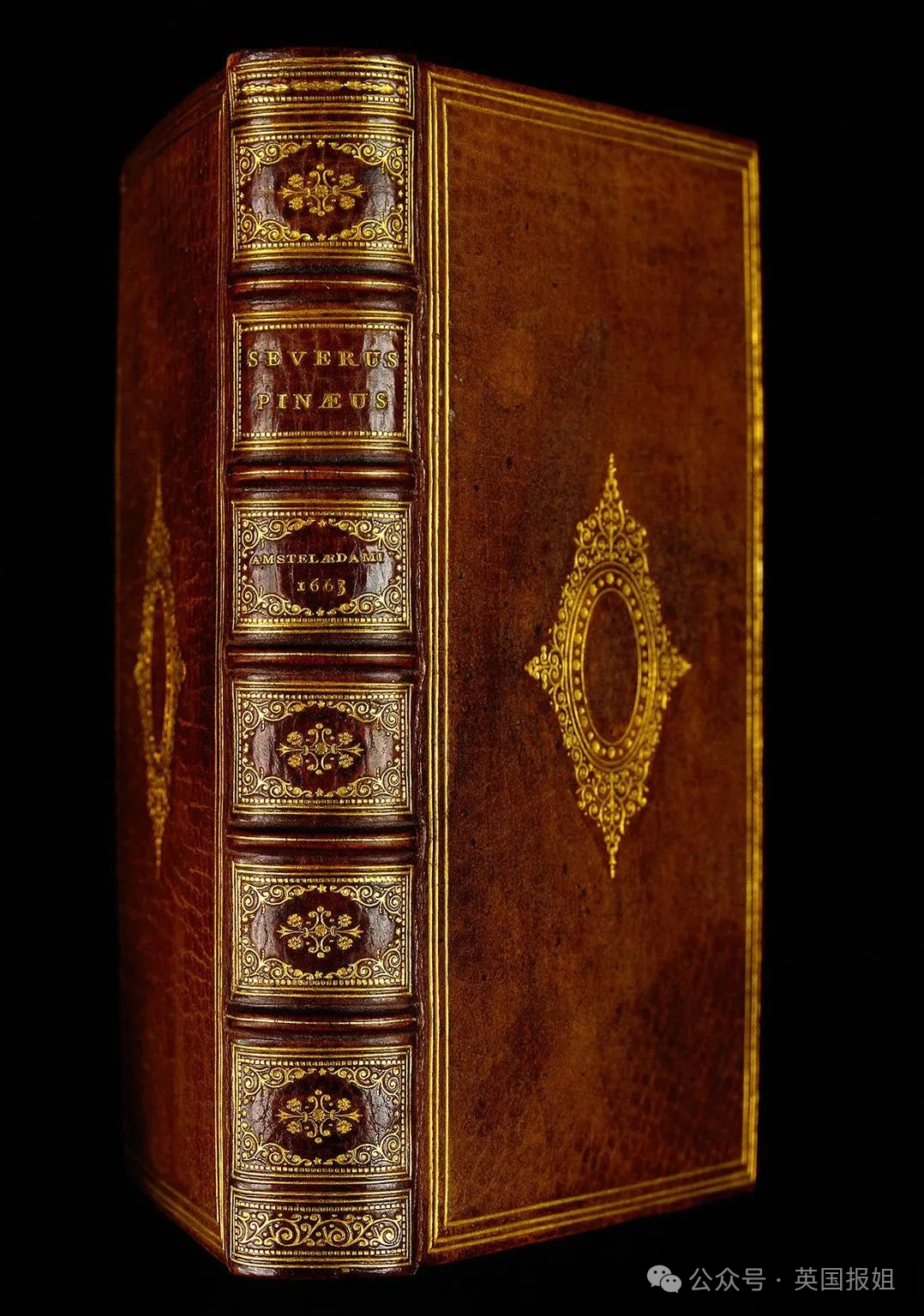 哈佛大学图书馆诡异人皮书引争议医生剥掉女尸背皮做书封全校传阅多年