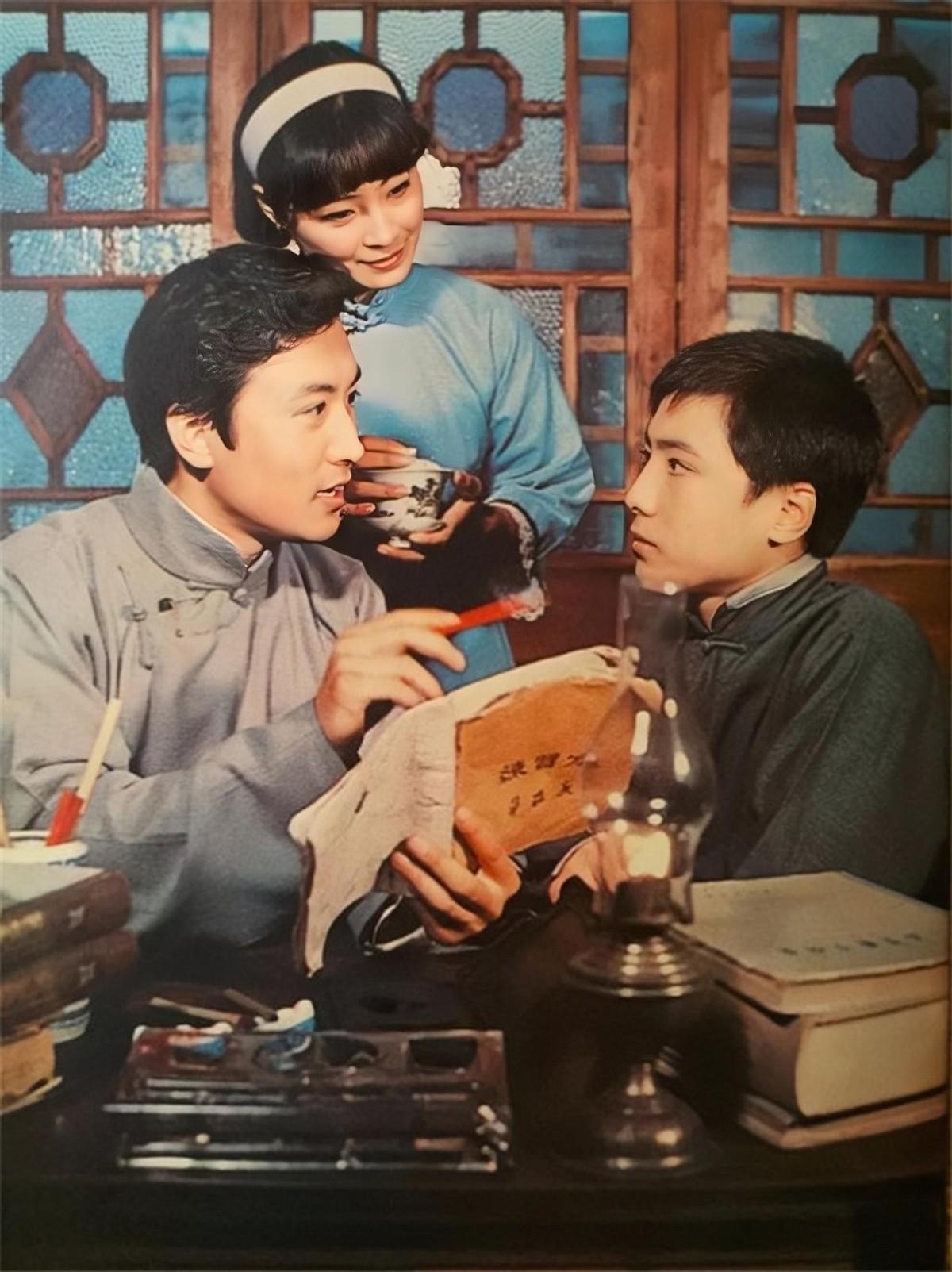 回顾王诗槐离异独自照顾智障儿子二婚娶初恋今事业爱情两头旺