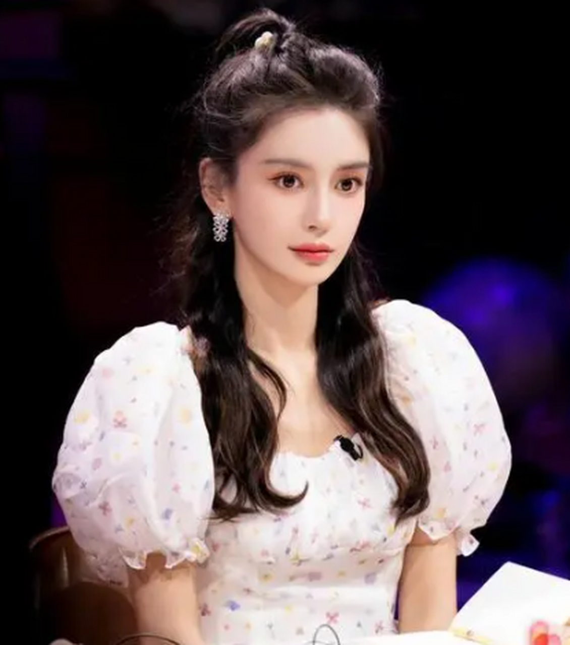 外貌固然重要,但我认为超过30岁的女性应该寻找新