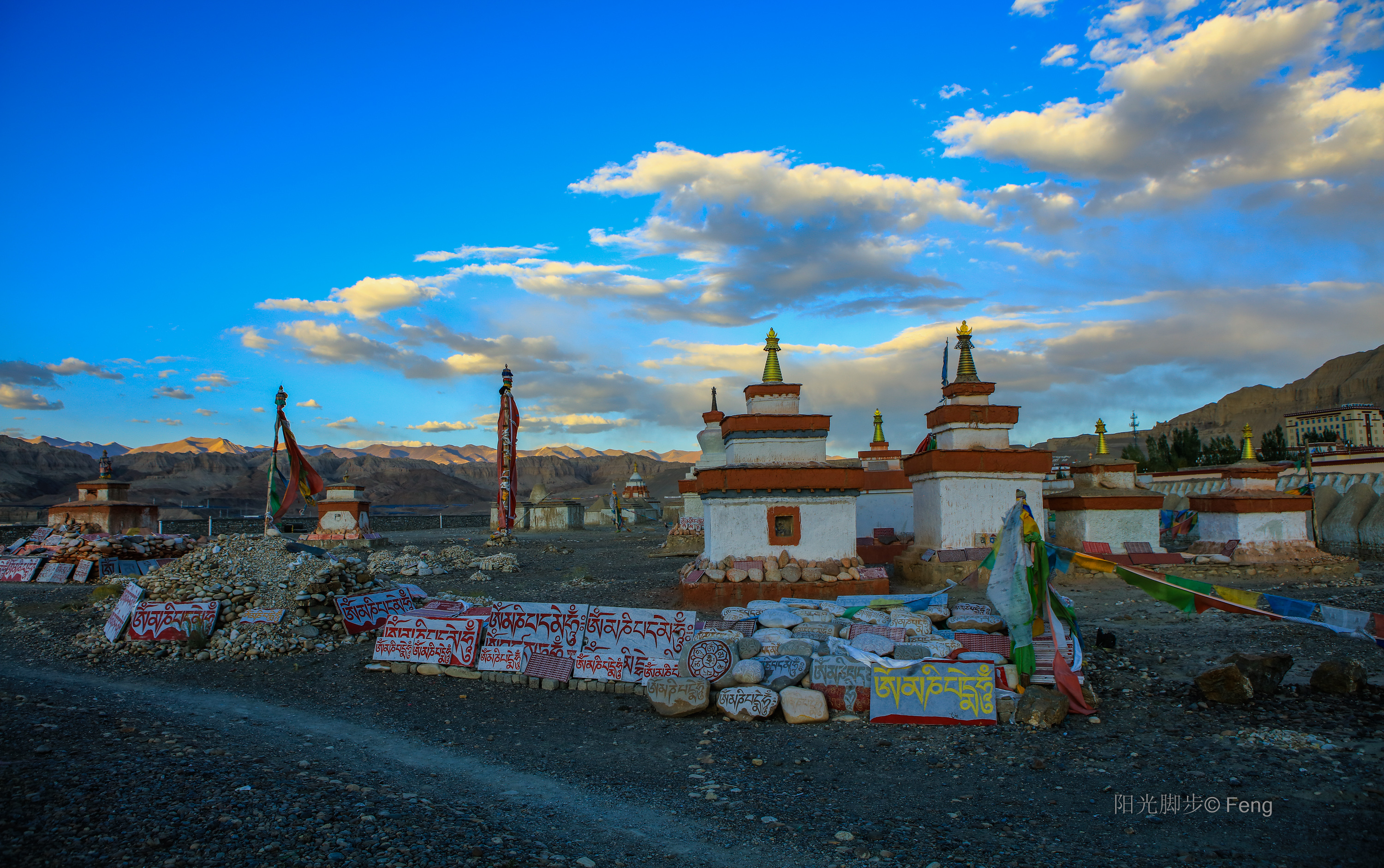 无阿里不西藏:札达,走过皮央东嘎穿越札达土林沐浴托林寺晚霞