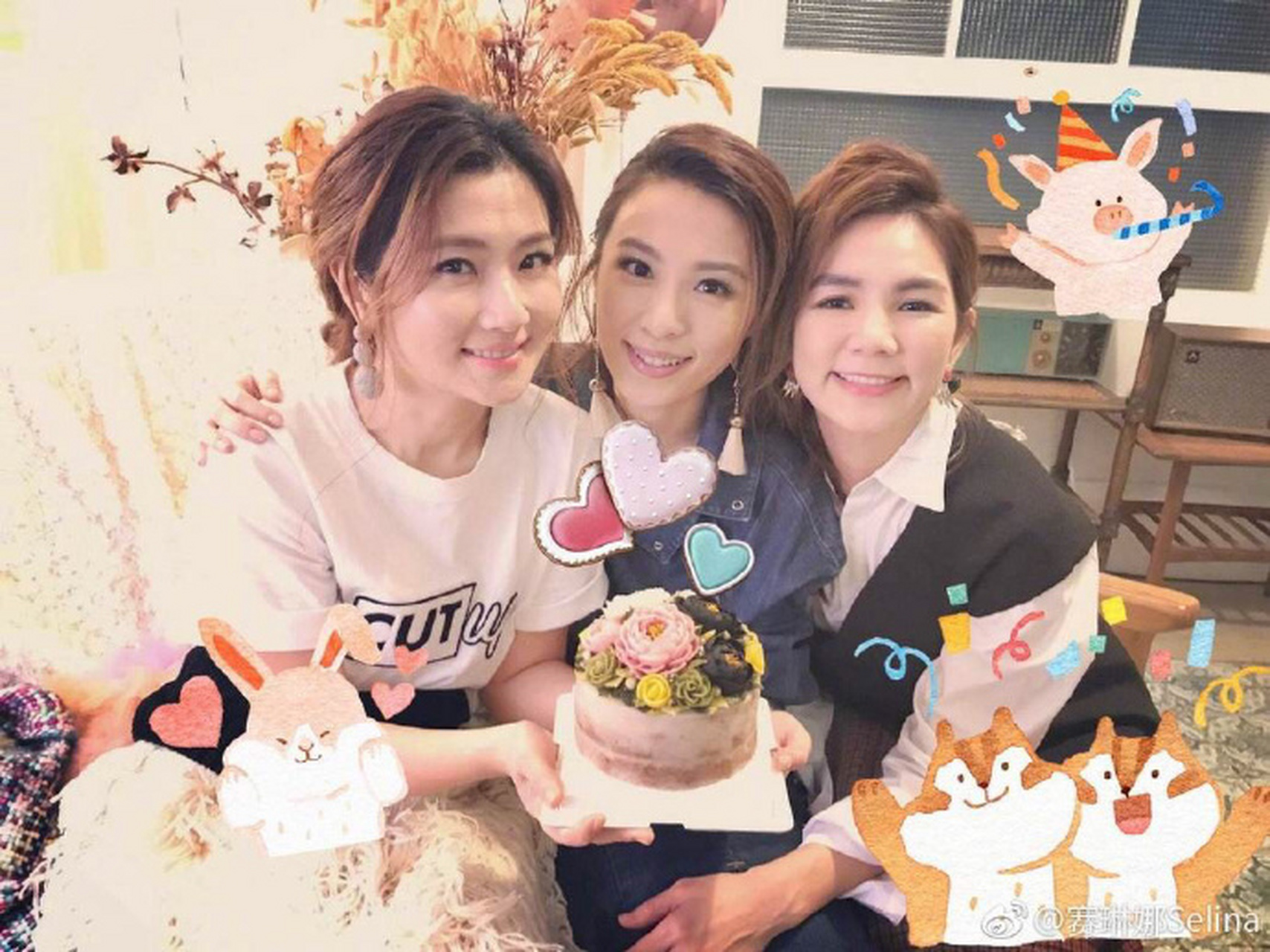 3月30日是田馥甄的41岁生日,她在社交媒体晒出一张樱花照和she的大