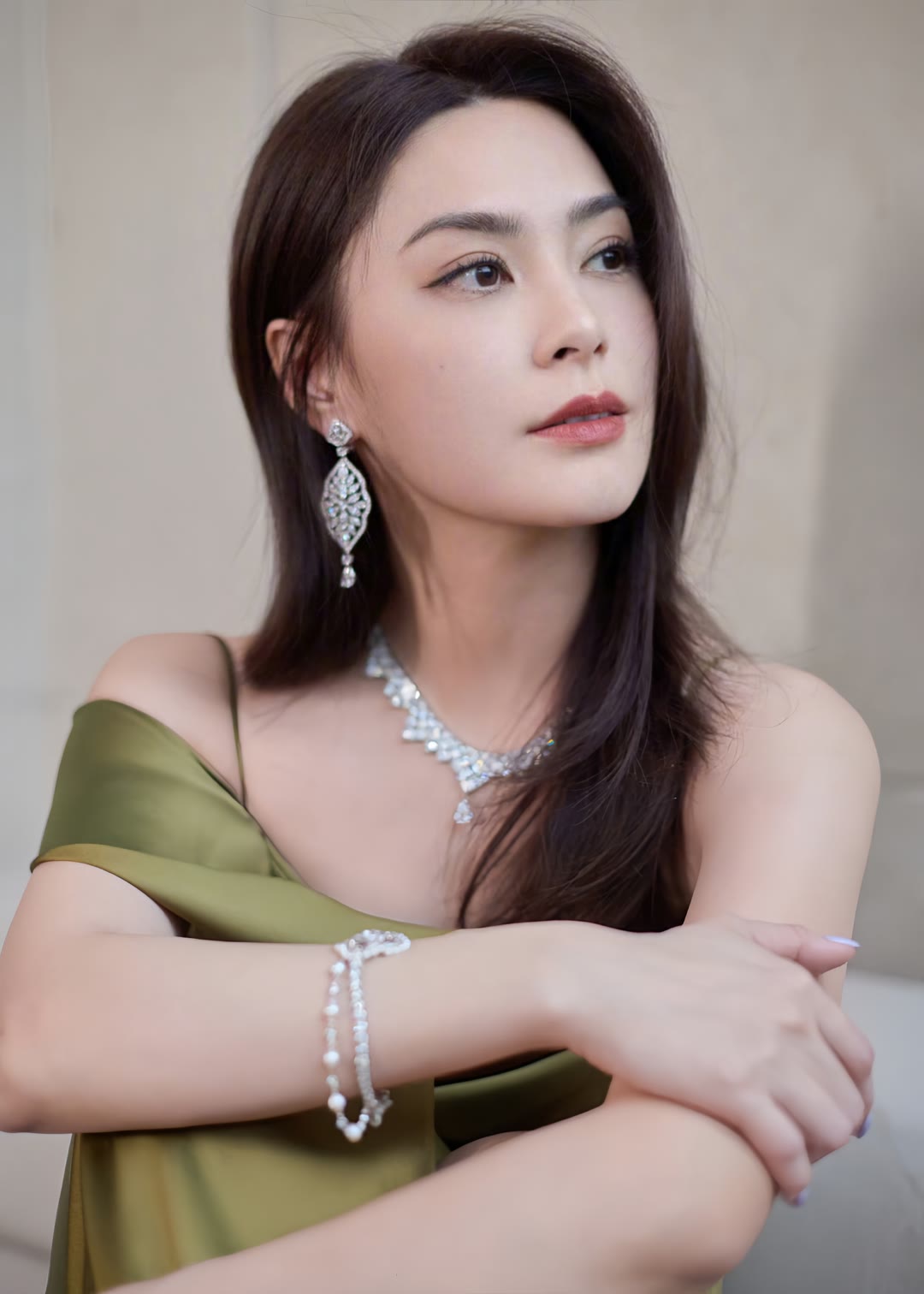 阿娇,本名钟欣潼,作为华语流行乐女歌手和演员,一直备受关注