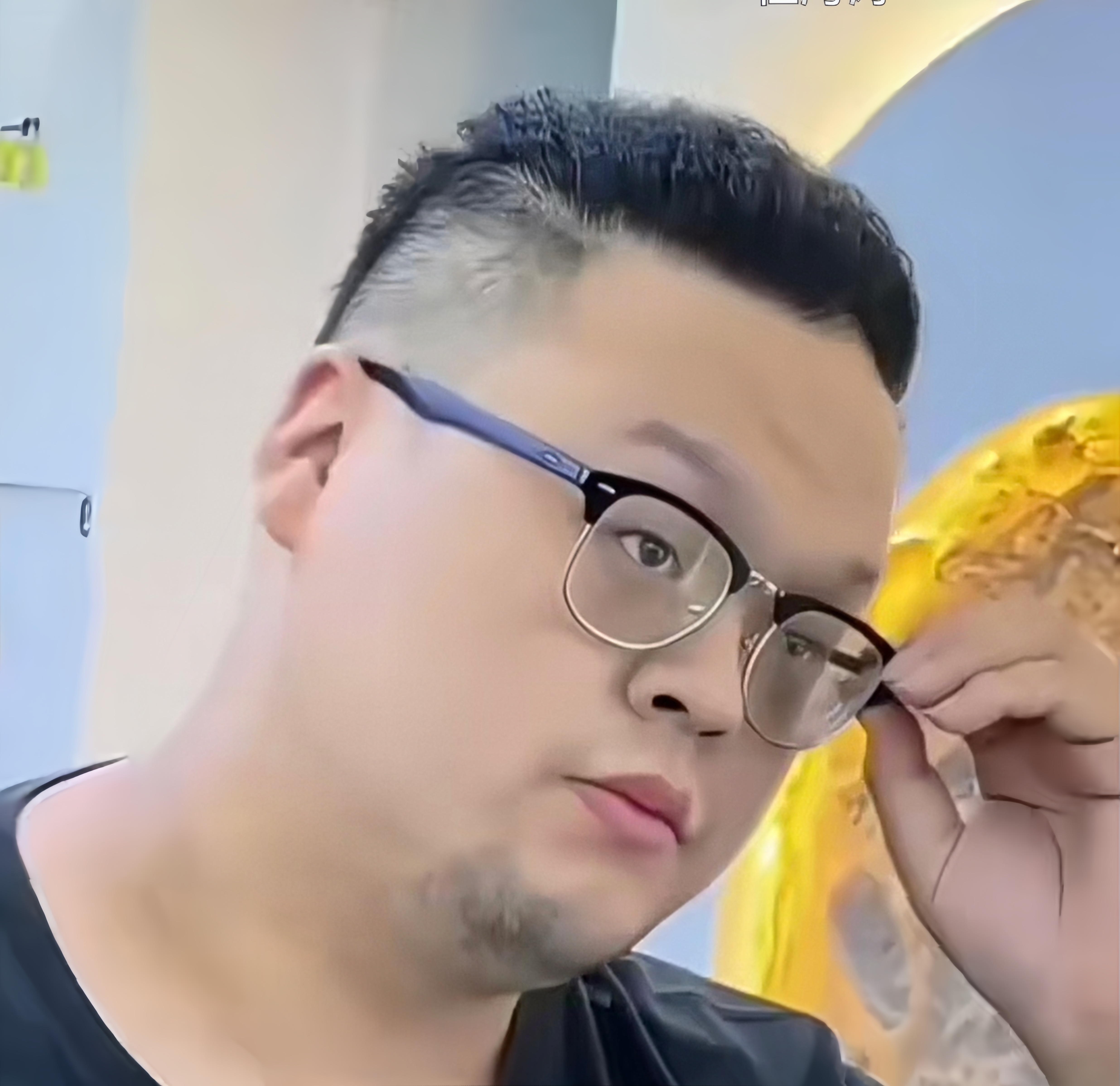 盘点那些笑着走出理发店的名场面,这些tony老师的双手真是化腐朽为