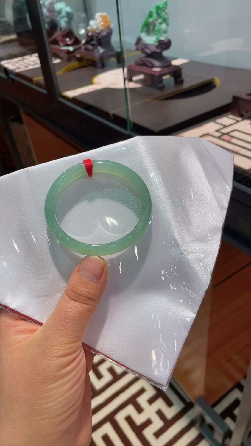 翡翠手镯,性价比高