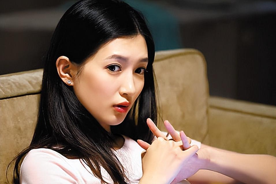 王传君说的没错江疏影就是一个平庸的美女难怪胡歌不要她