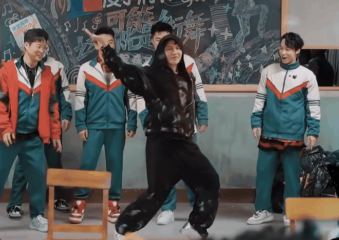 好家伙黄渤新综艺开播就差评满屏飘观众的差评理由出奇一致