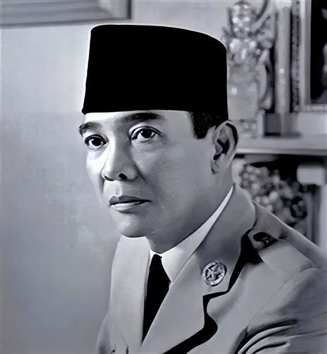 "世界首贪"苏哈托:贪污350亿美元,屠杀30万华人,活到87岁!