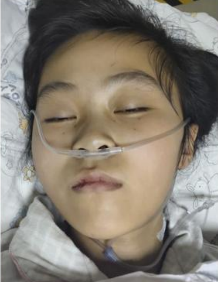 回顾:女孩身患重症自感时日不多,病床上跪谢母亲:恩情