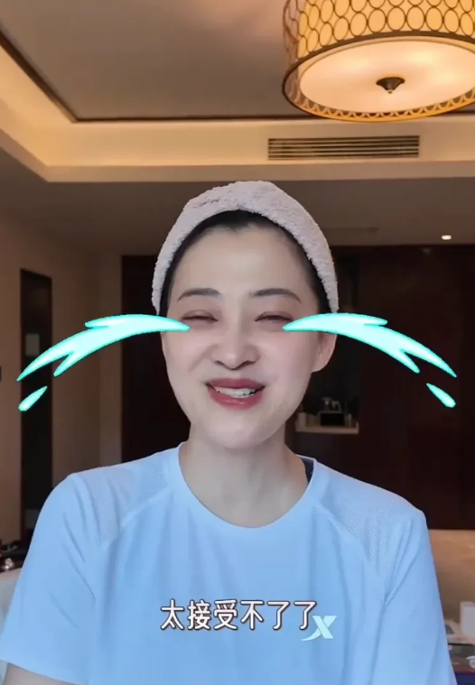 梅婷素颜健身,在剧组拍戏长胖了5斤,48岁的年纪还有体型焦虑