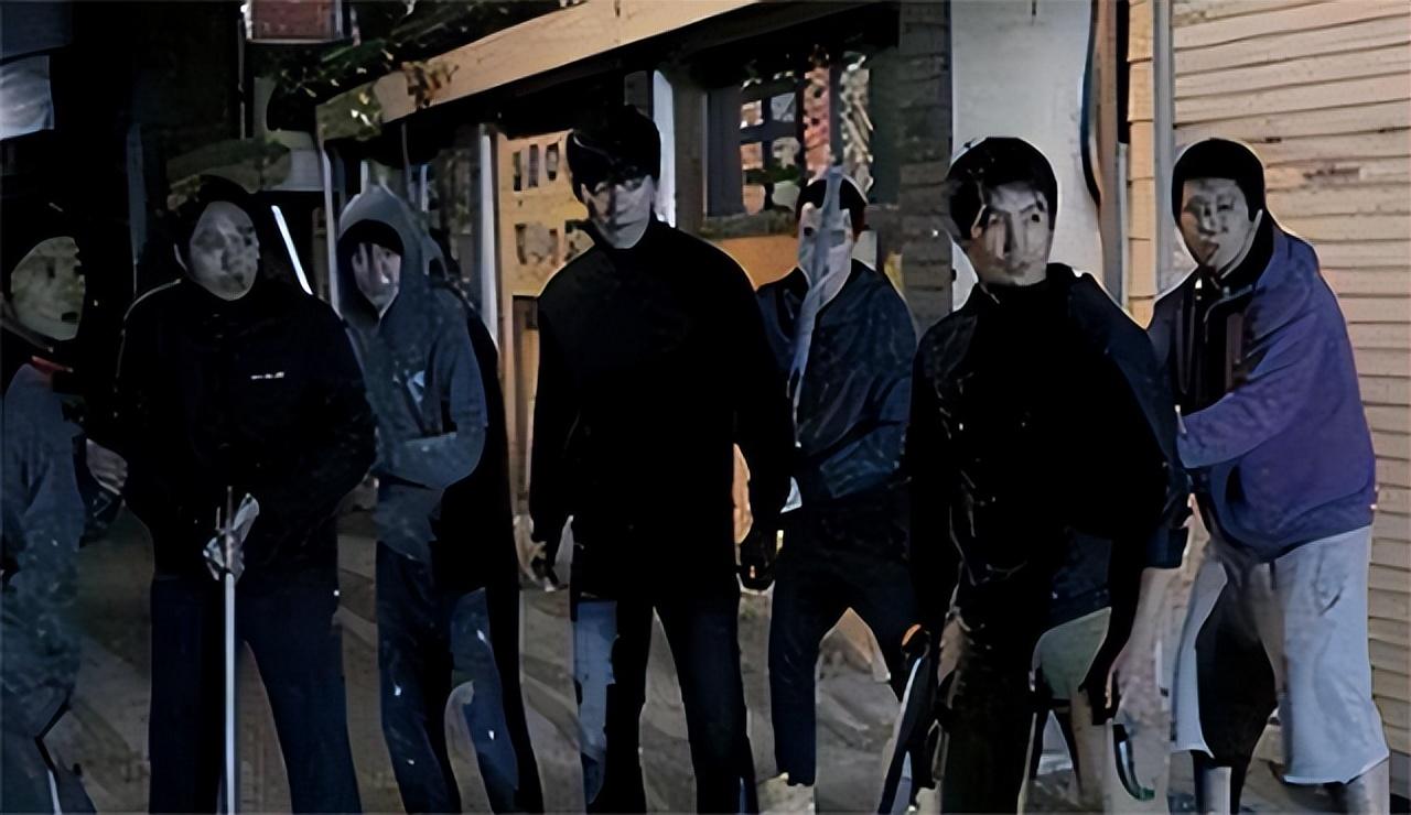 回顾黑老大刘涌枪伤警察抽刘德华耳光被捕后立即注射死刑