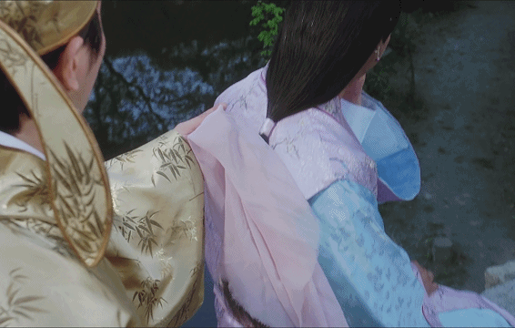 胸部塞馒头就是女人了论雄雌难辨这9位才是男扮女教科书