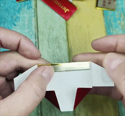 小学生竟迷上"烟卡"!孩子要求爸爸一天抽20包