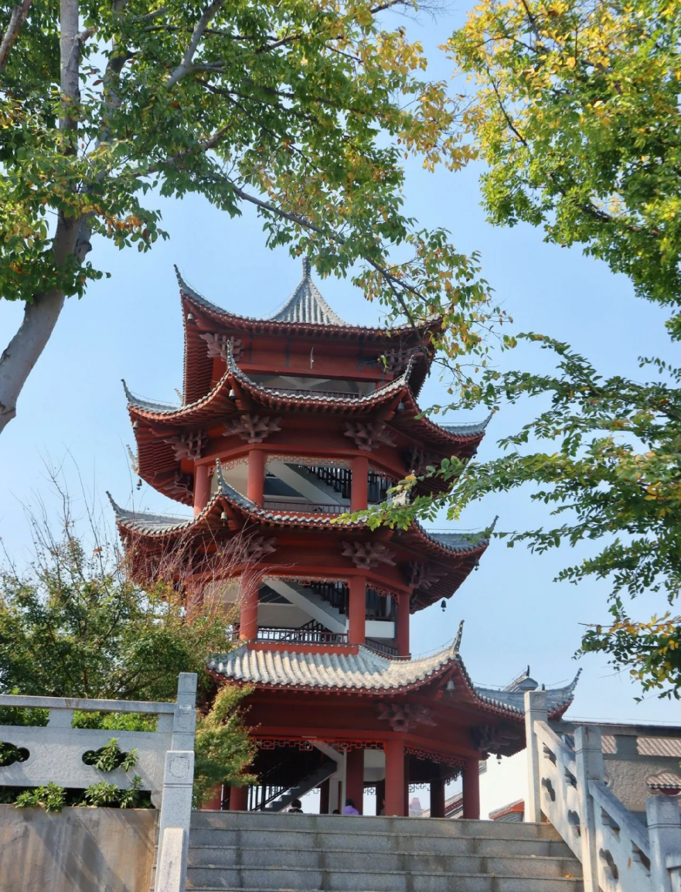 武汉地铁直达的东西湖码头潭文化遗址公园,适合周边居民平时散散步