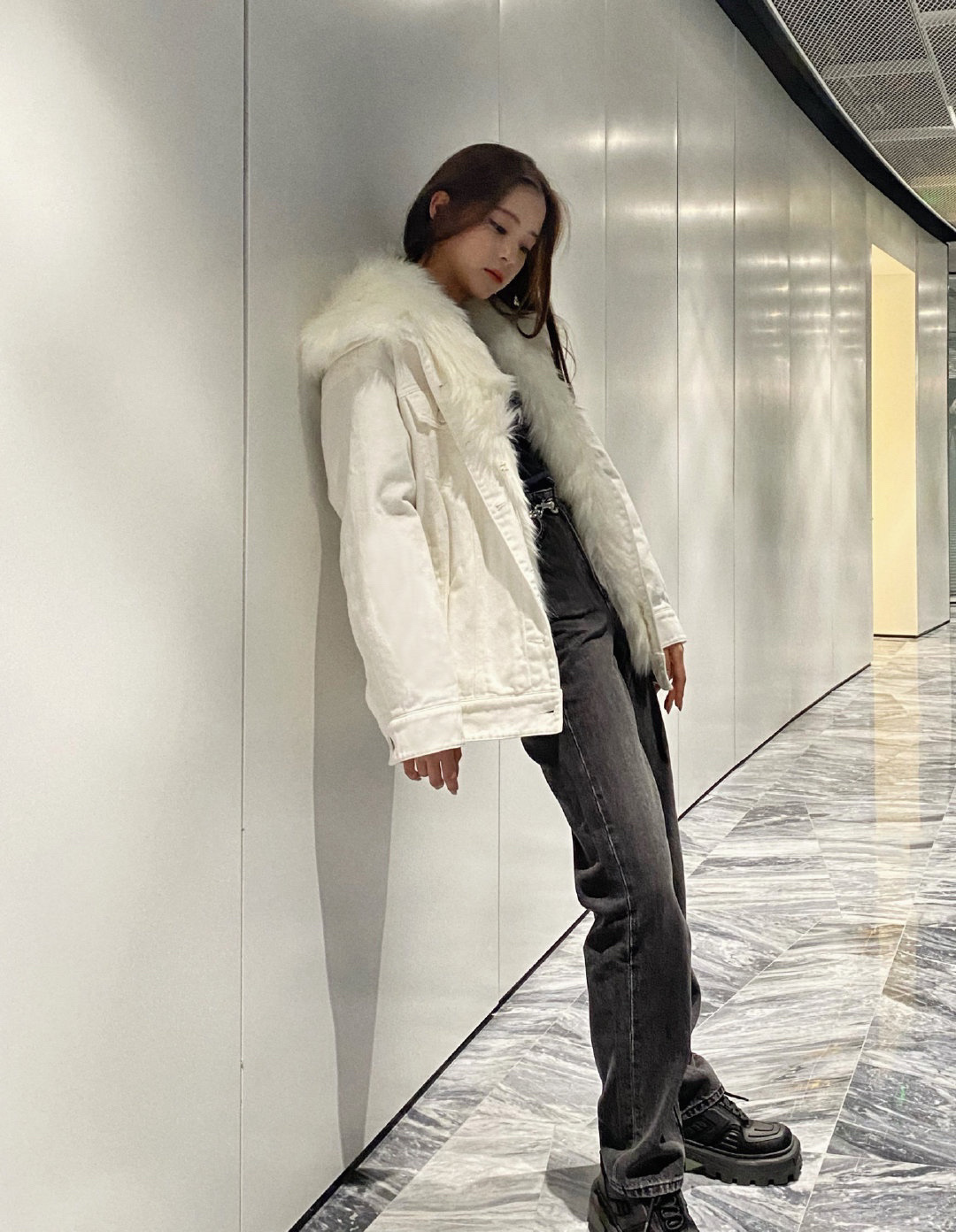 娜娜的穿搭风格真的很有个性,不愧欧阳娜娜私服欧阳娜娜穿羽绒服沃尔