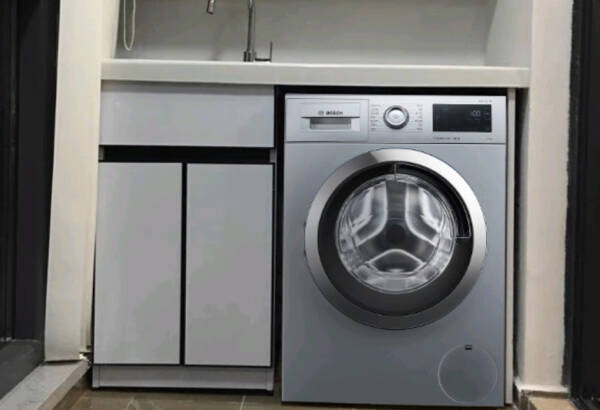 博世活氧洗衣机:无水洗涤新体验,妈妈的减负神器,家庭必备之选!