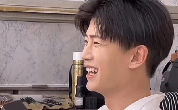 万茜晒vlog没开滤镜,31岁任嘉伦暴露真实状态,眼尾褶子不少