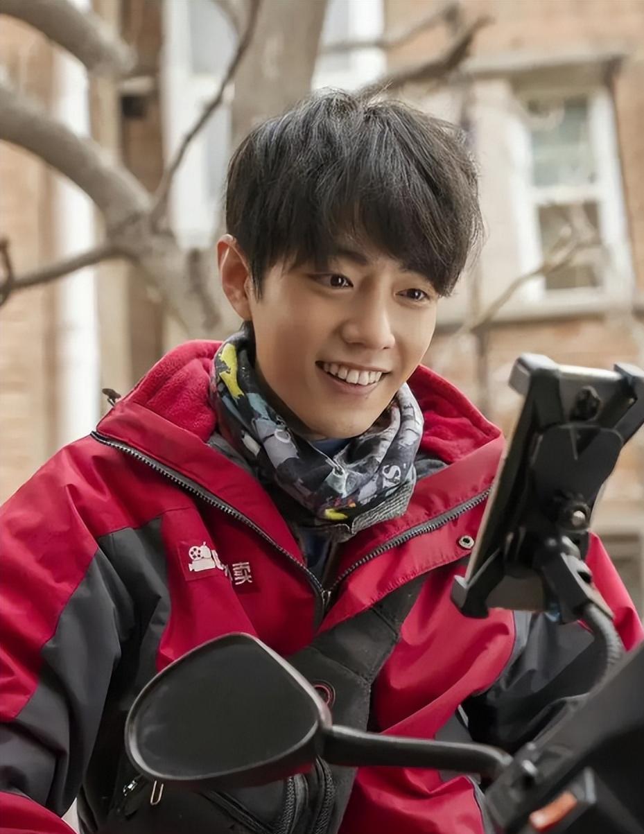 张艺兴被曝接新电影,或将饰演聋哑父亲,为女儿抚养权铤而走险