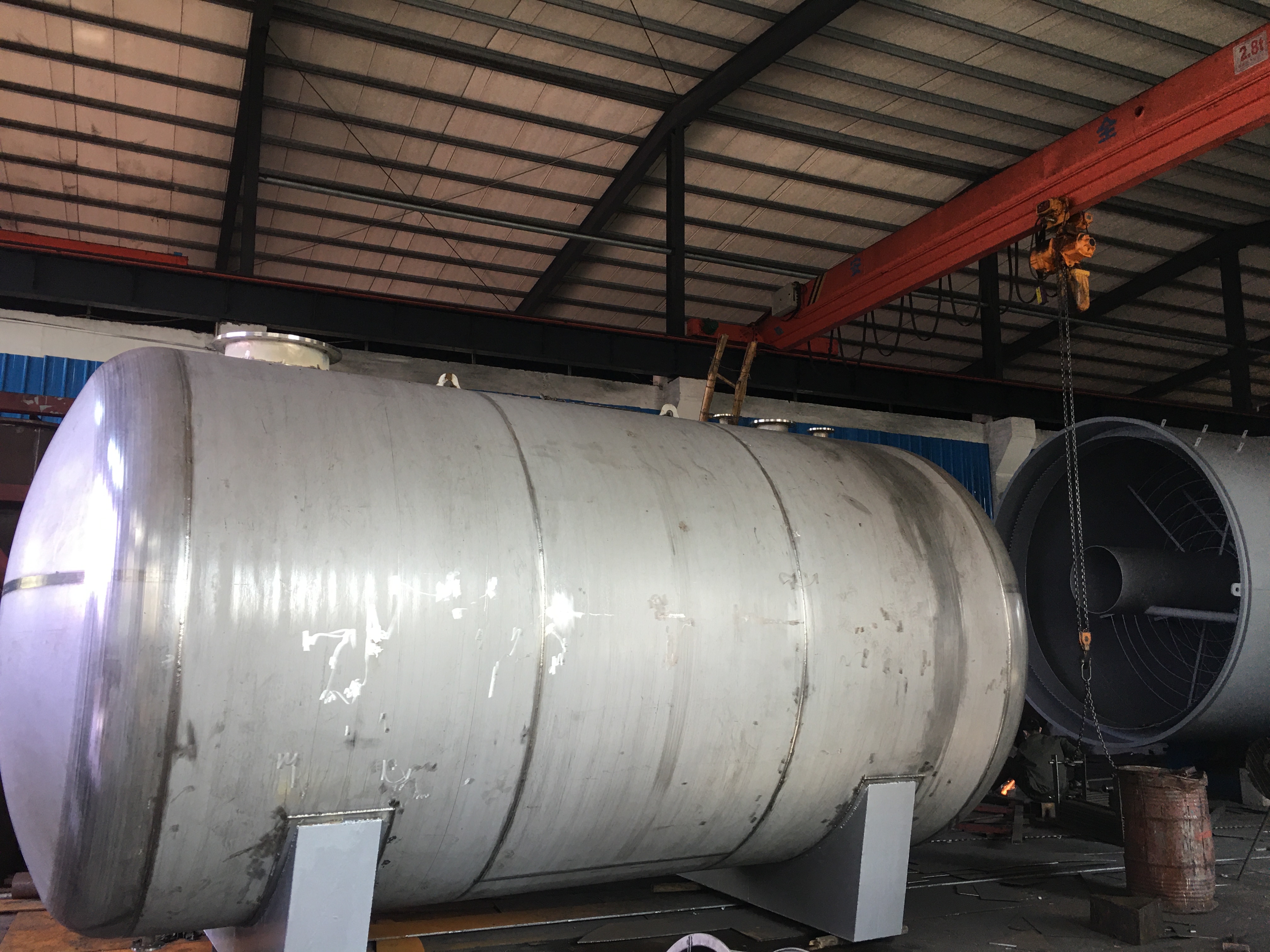 地上柴油罐选什么材质好呢?sf双层油罐安装标准是什么?