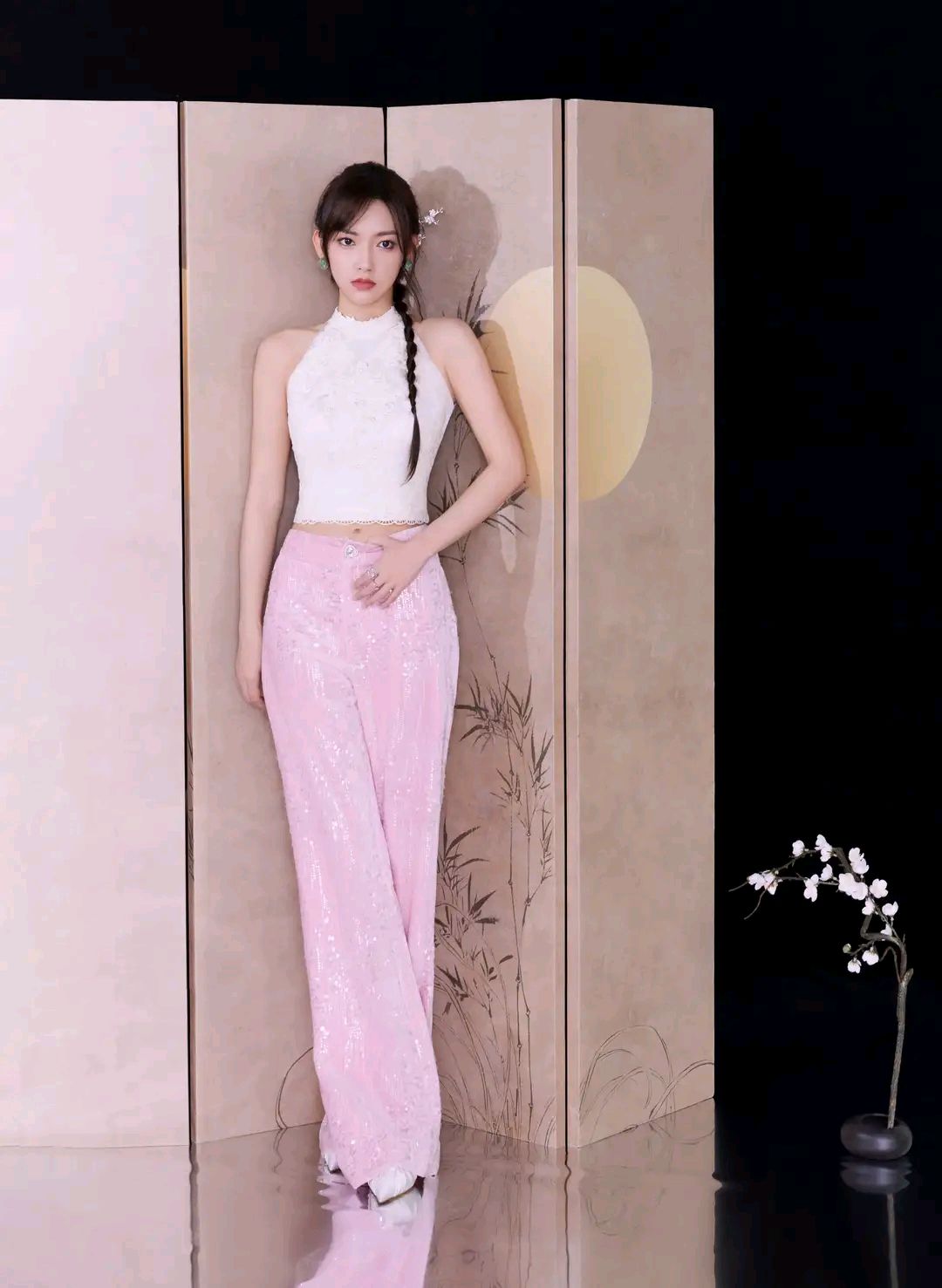 程潇时尚复古元素写真美呆了