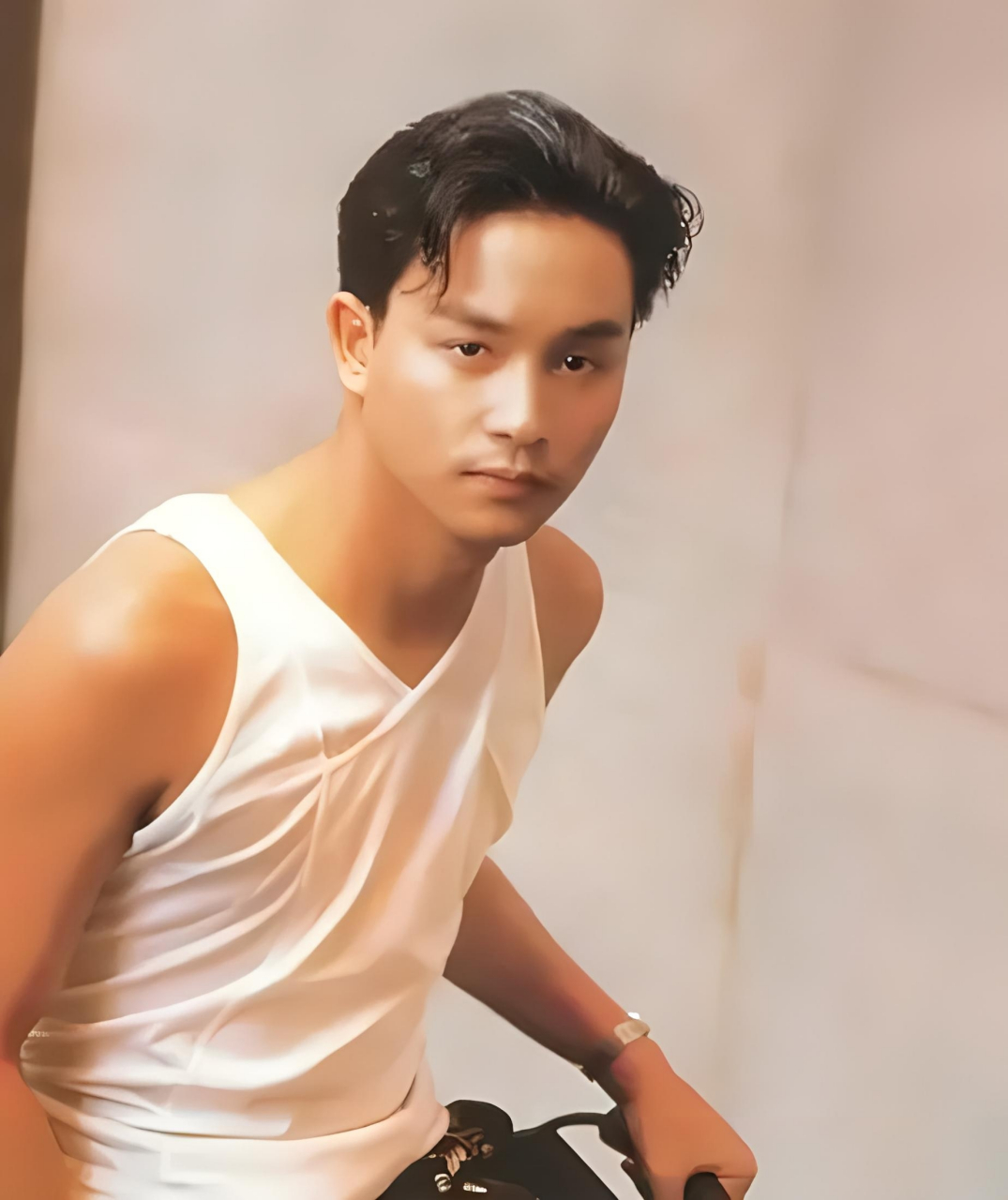 21年前的纵身一跳,从此再无张国荣