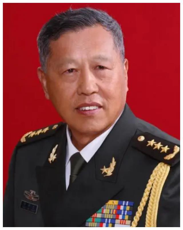国防大学历任校长:共有十一位,都是上将军衔,首任校长开国中将