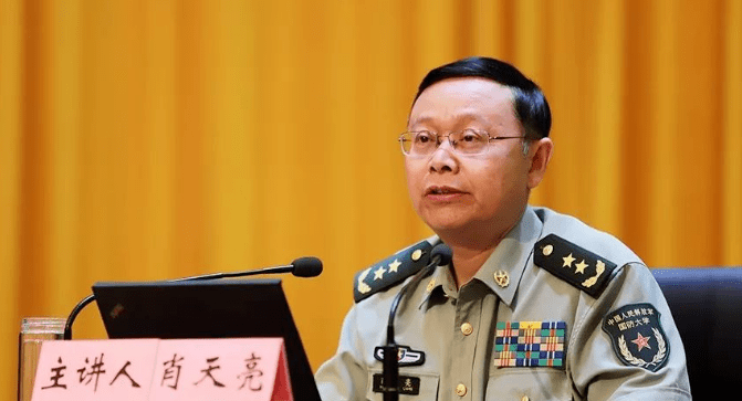 国防大学历任校长:共有十一位,都是上将军衔,首任校长开国中将