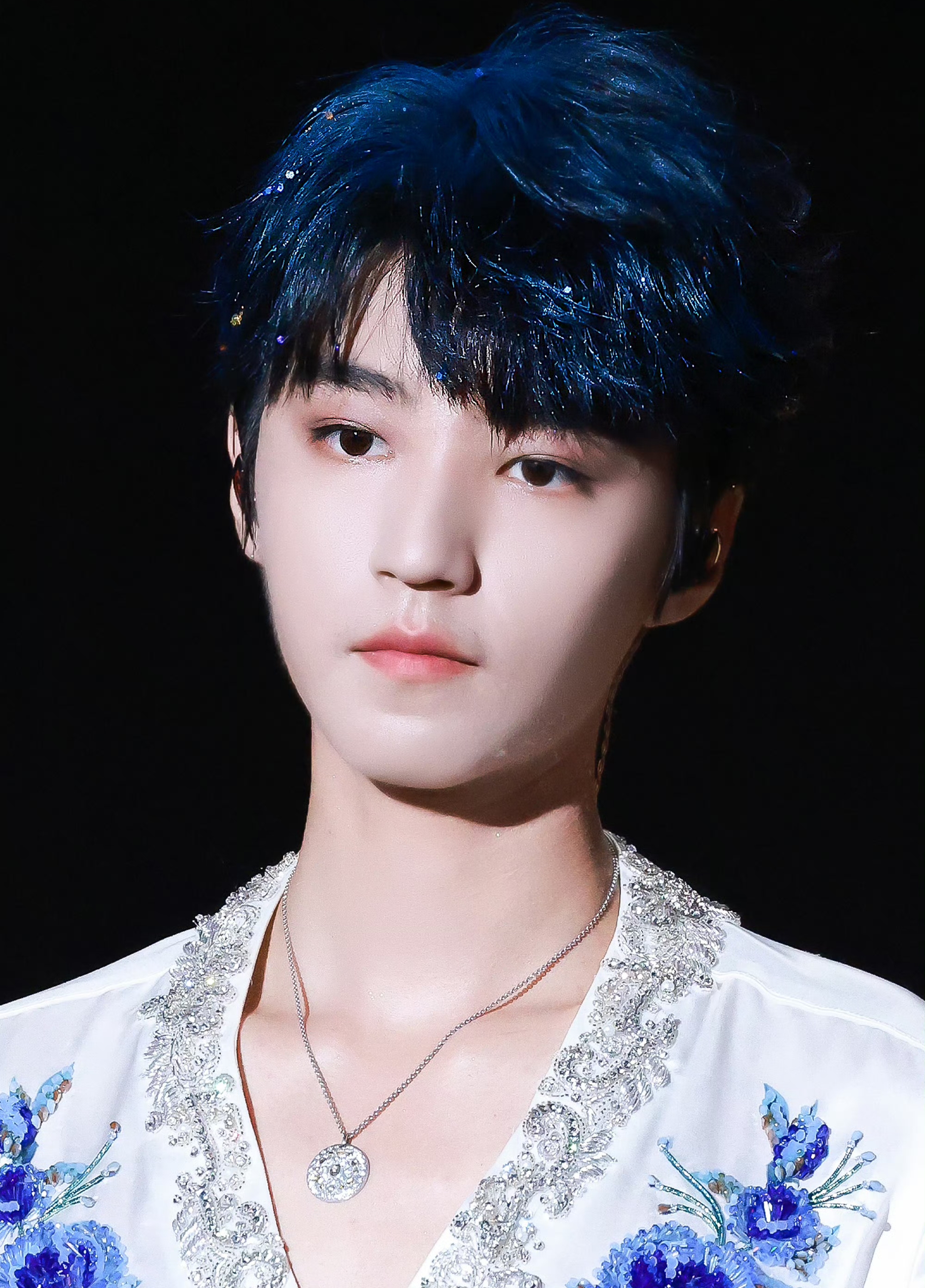 哇哦,最近网友们分享的王俊凯最新一组照片!