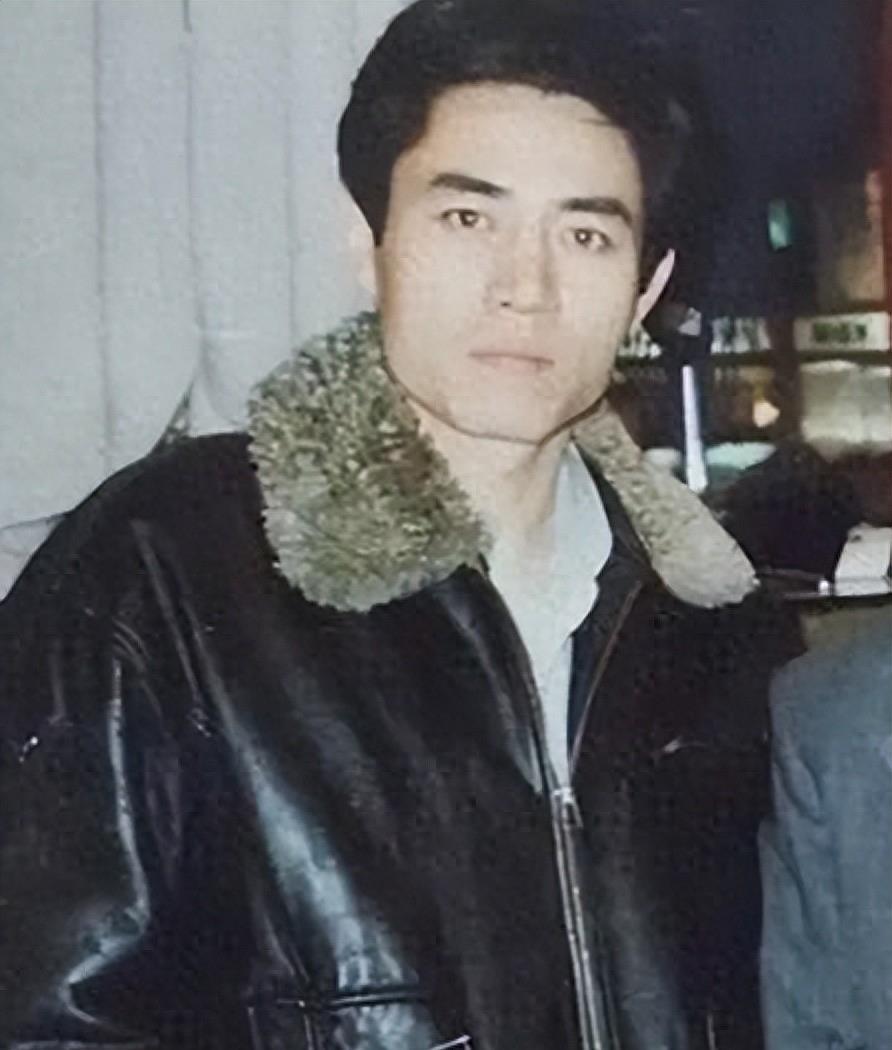 回顾陈宝国娶同学赵奎娥结婚40年宠妻如宝如今儿子让他很烦恼