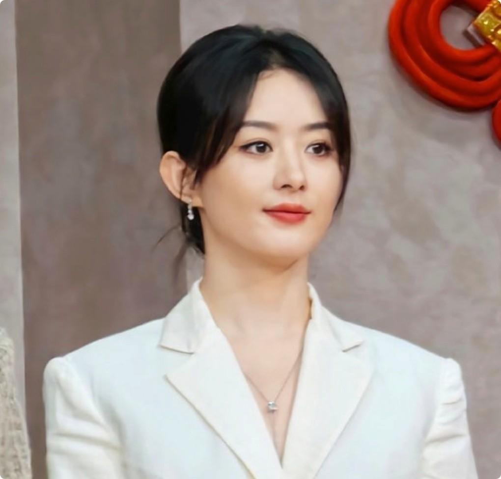 当36岁高叶和36岁赵丽颖站一起让我看到了骨相美和皮相美的区别