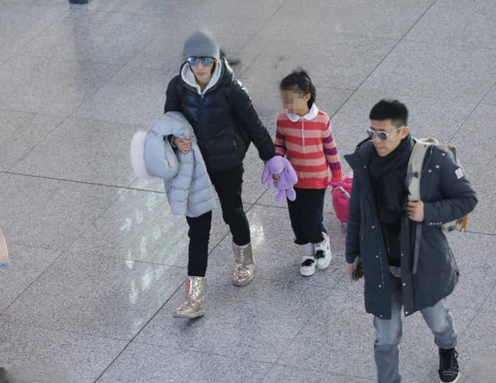 人帅戏好只服这4位中年男星剧里有能力当男主剧外家庭幸福