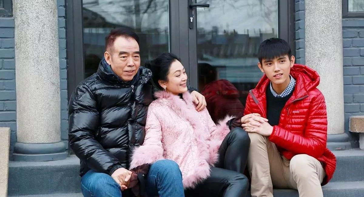 回顾8位强捧不红的星二代喂到口边的饭吃不到嘴里怪谁呢