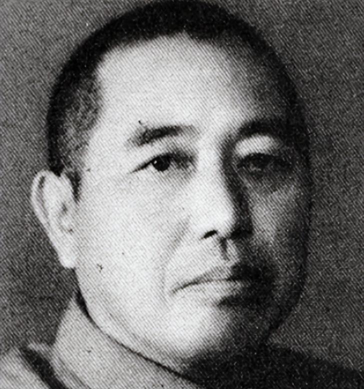 就在这时,吴芝圃和李忠道商议,认为耿,吴二人尚有回归的心理,但是